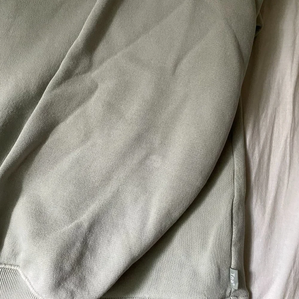 Aritzia Light Green Sweatshirt Sz 1 Crew Neck - Picture 5 of 8